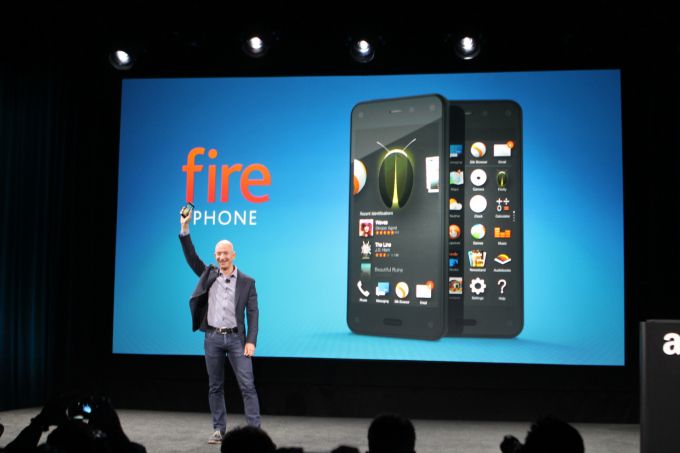amazon smartphone finally debuts fire phone with 4 7 inch hd display and dynamic 3d perspective image 1