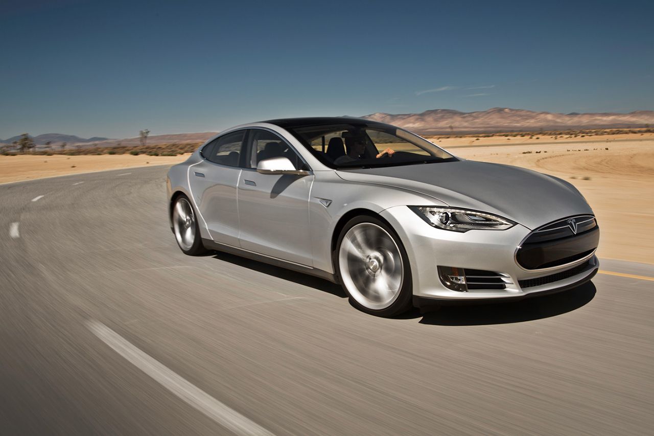 tesla model s hacked doors popped open while being driven image 1
