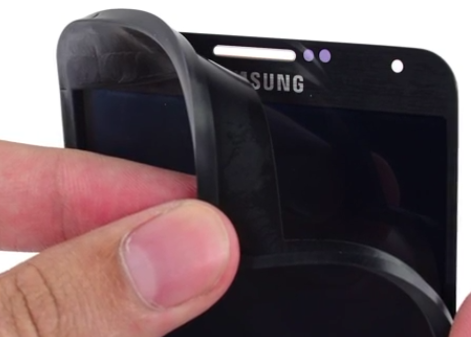 oculus rift dev kit 2 s display is actually an entire galaxy note 3 front panel image 1