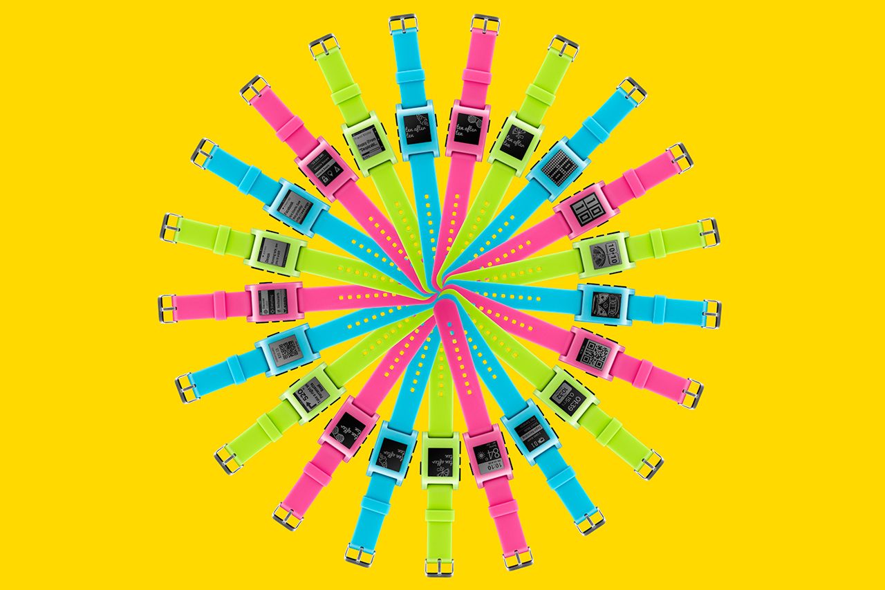limited edition pebble smartwatch arrives in new colours image 1