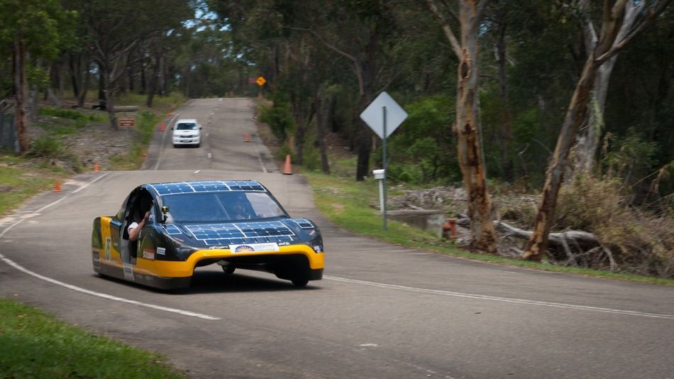 solar cell breakthrough could let solar cars travel over 450 miles at a time image 1