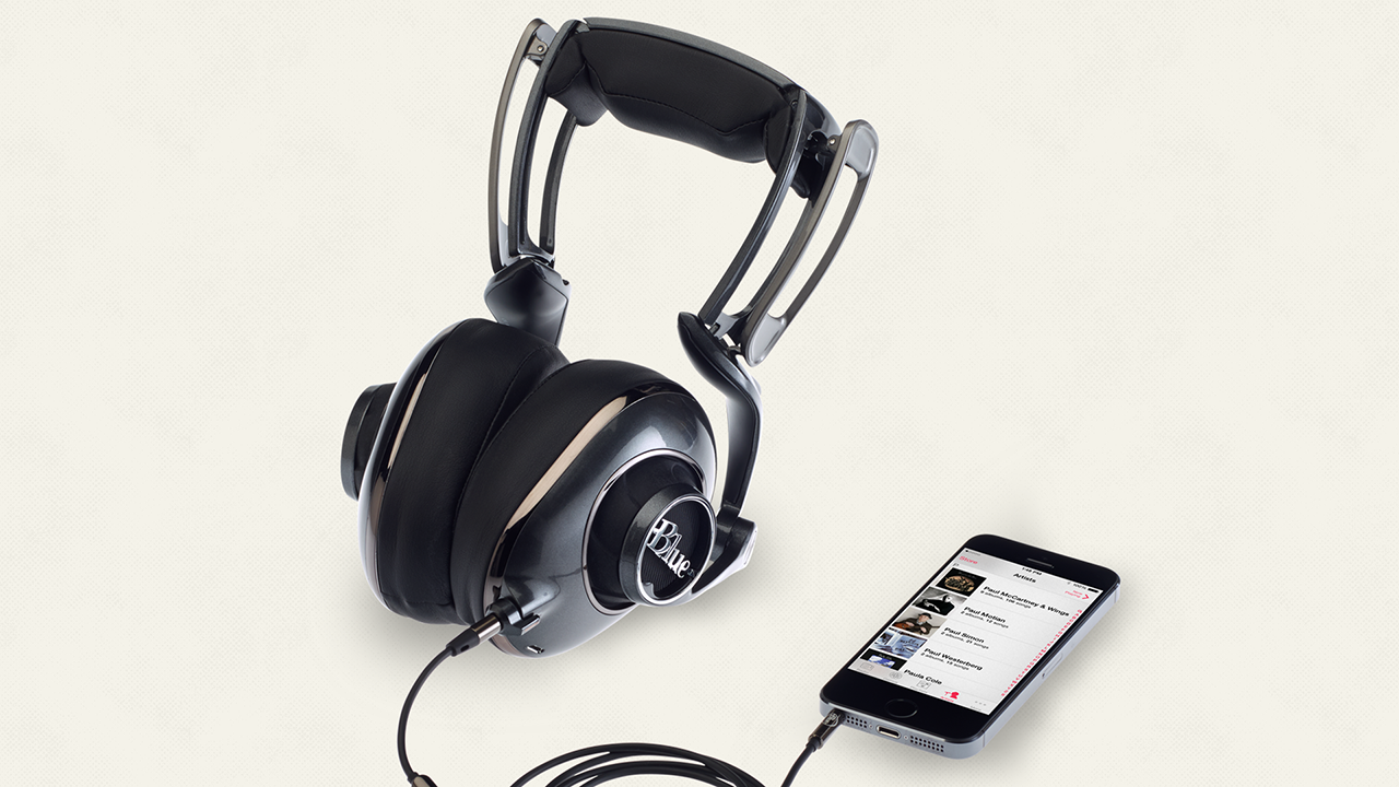 blue microphones enters headphones market with mo fi something a bit different image 2