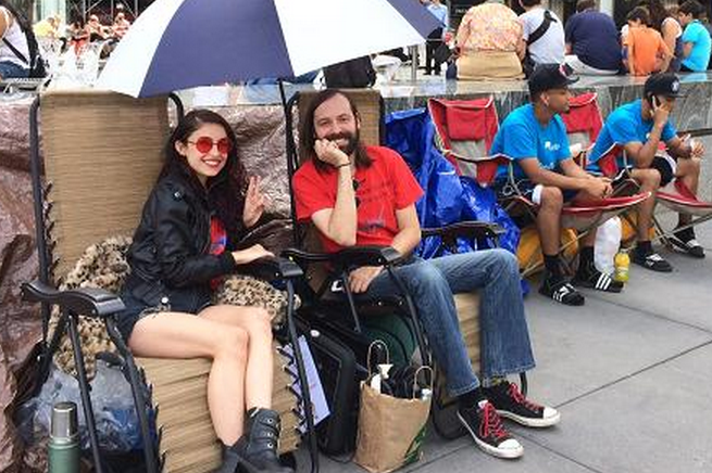 iphone 6 customers already queuing at flagship apple store in new york image 1