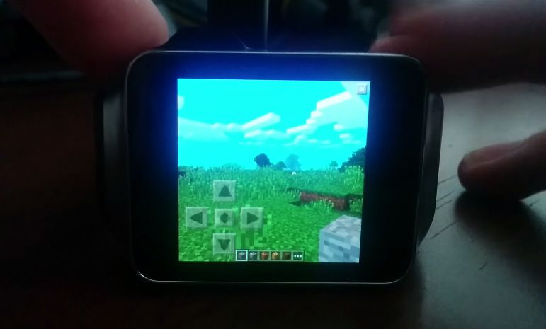 yes you can play minecraft on an android wear smartwatch gear live demo is bonkers video image 1