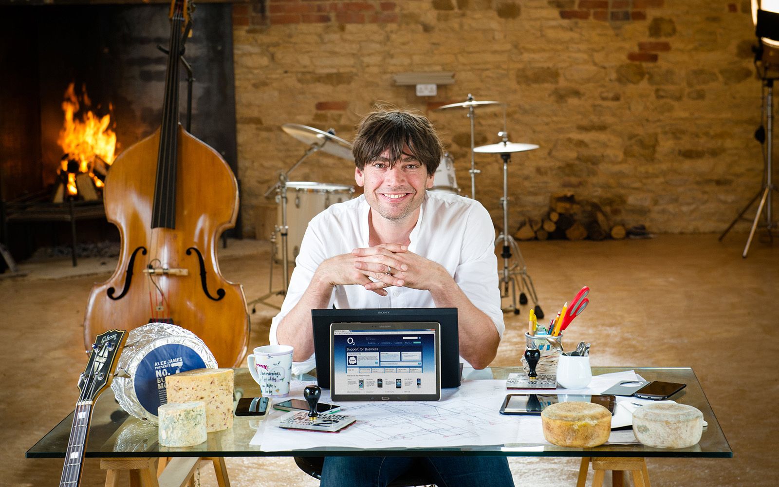 music sounds better with alex james image 1
