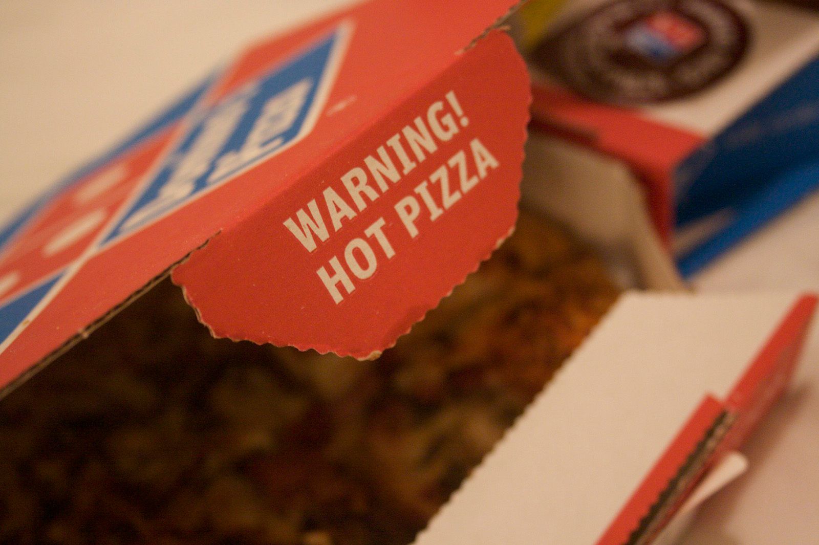 xbox one owners will soon be able to order pizza without leaving the couch image 1