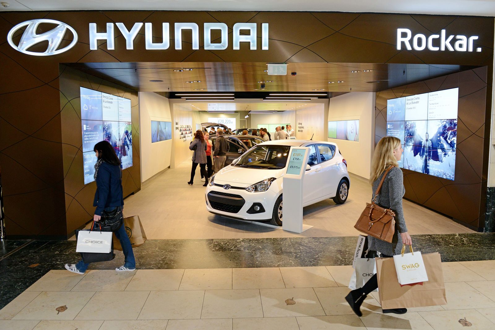 rockar hyundai revolutionises car buying online in store no car salespeople image 4