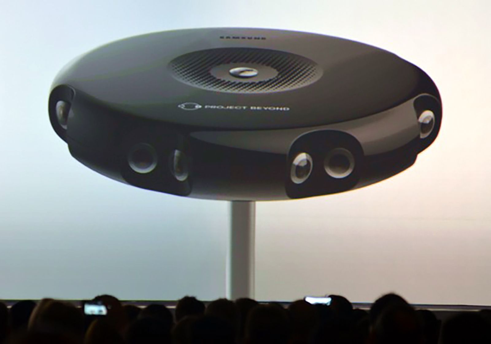 samsung project beyond announced a camera that snaps 360 degree views and in 3d image 1