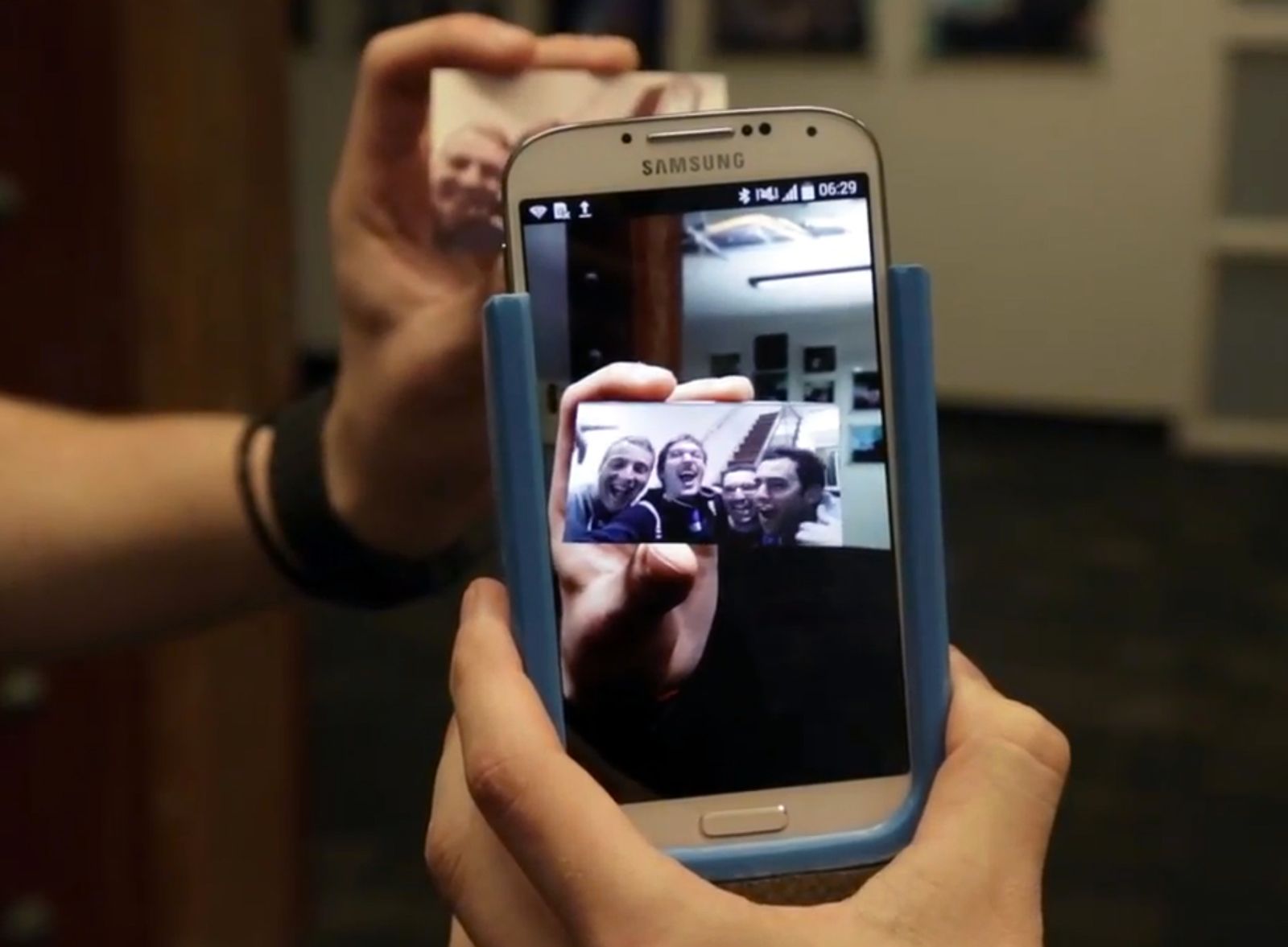 prynt is a smartphone printer case that also turns your hard copy photos into videos image 1