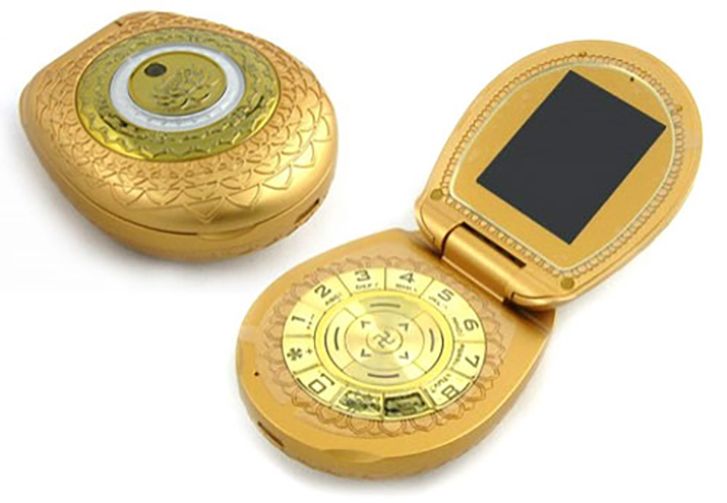 30 of the weirdest and wackiest mobile phones you won t admit you owned image 5