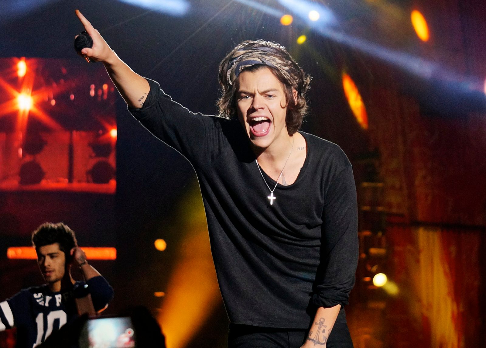 one direction joins exclusive list of spotify streaming billionaires who needs taylor swift  image 1