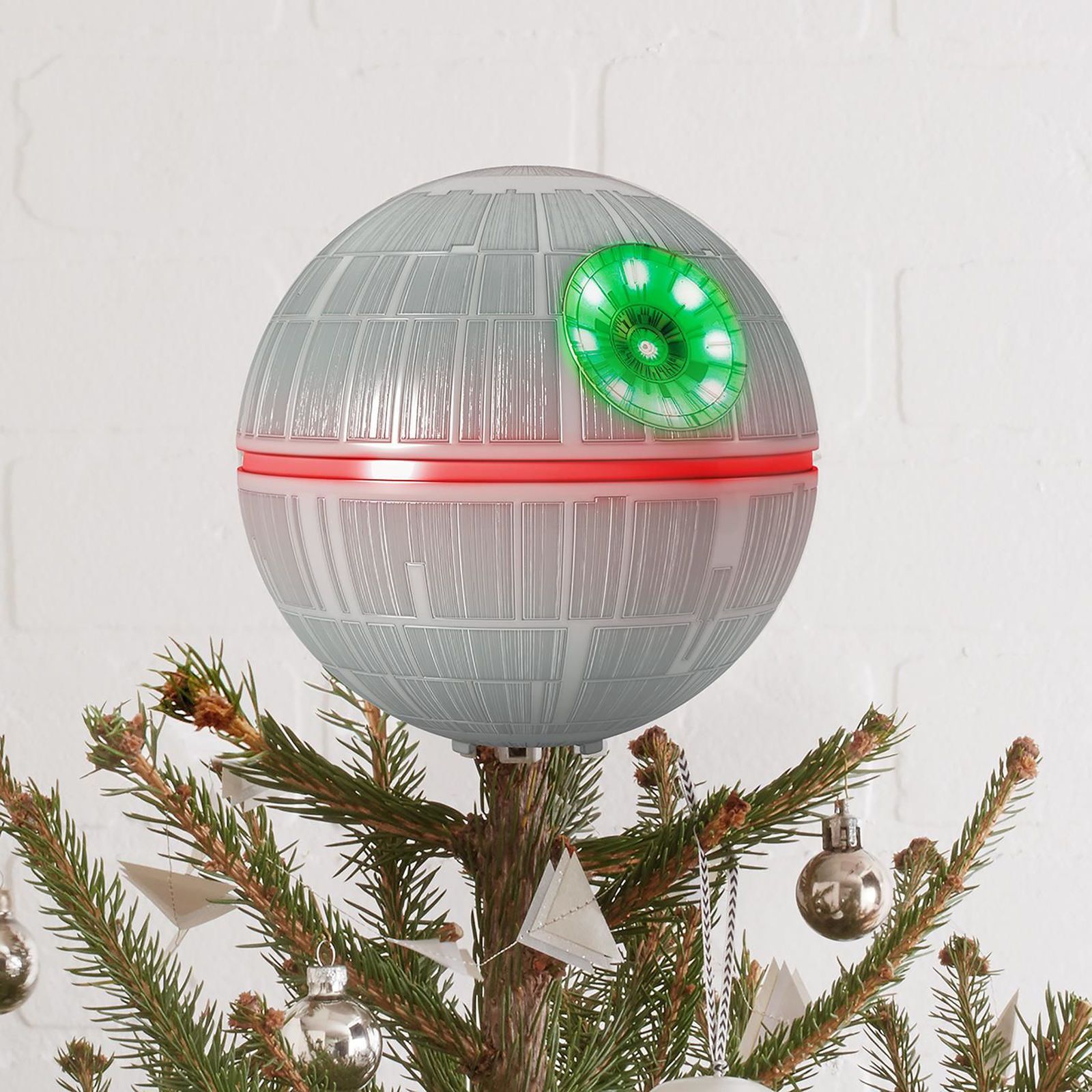 13 Best Christmas Decorations Every Geek Should Own image 13