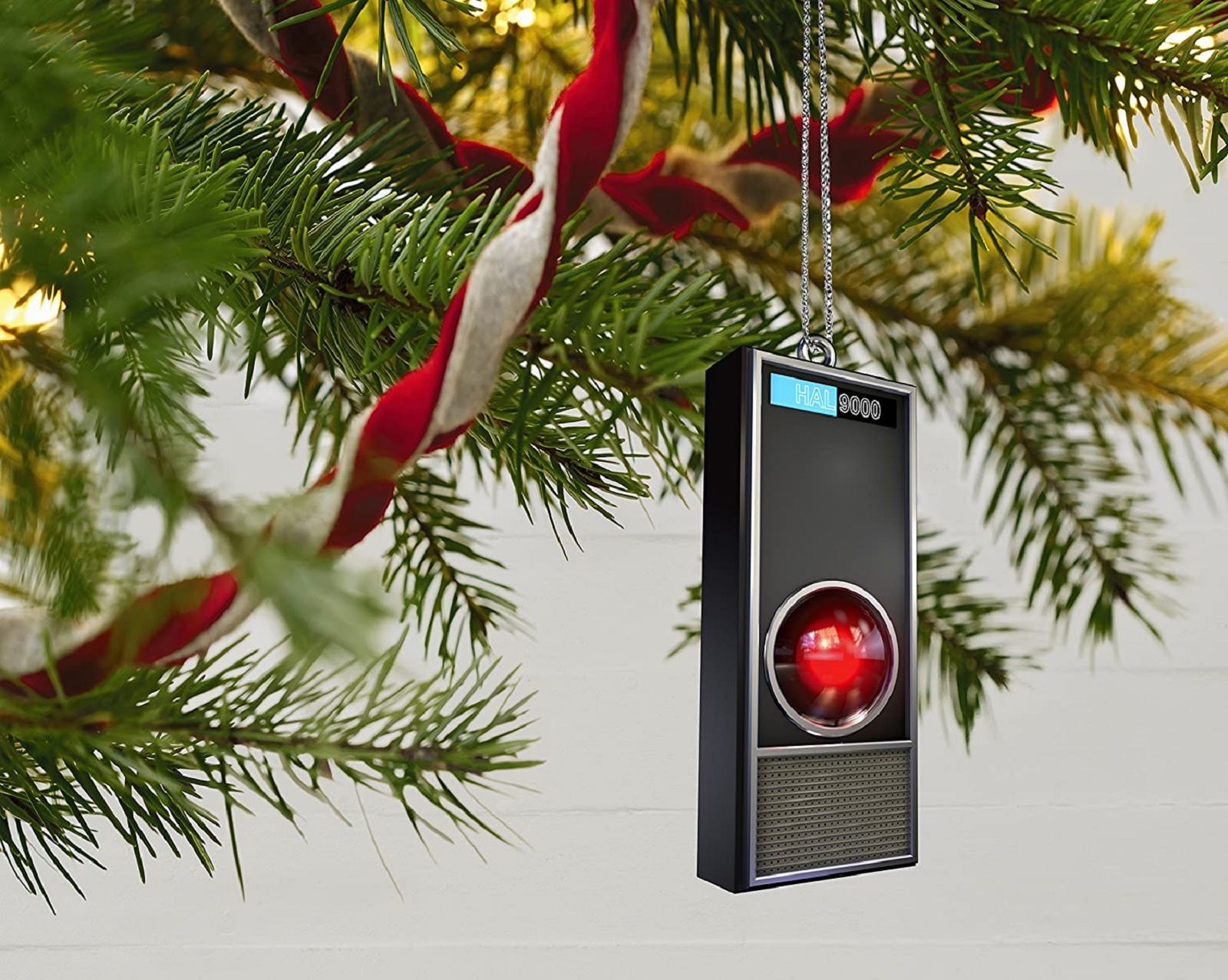 13 Best Christmas Decorations Every Geek Should Own photo 34