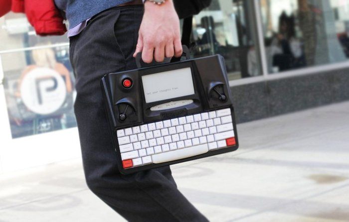 hemingwrite typewriter comes with an e paper display and cloud saves in real time image 1