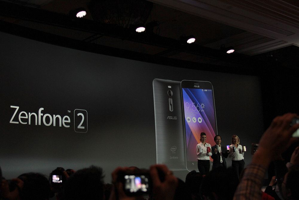 asus zenfone 2 boasts brushed metal finish 4gb ram and other top features all for just 199 image 1