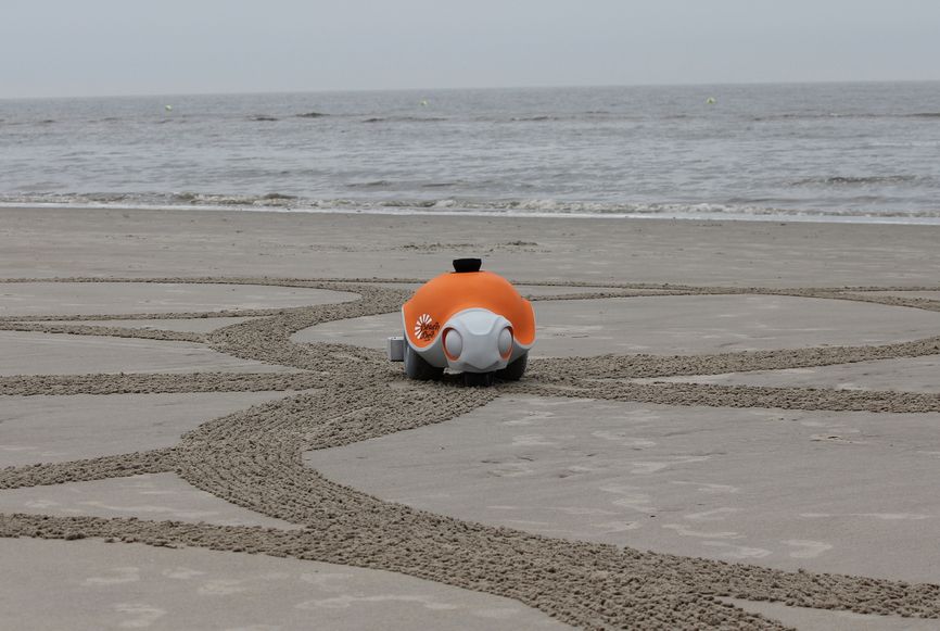 what would you have an intelligent robot do well if draw in the sand was your answer  image 1