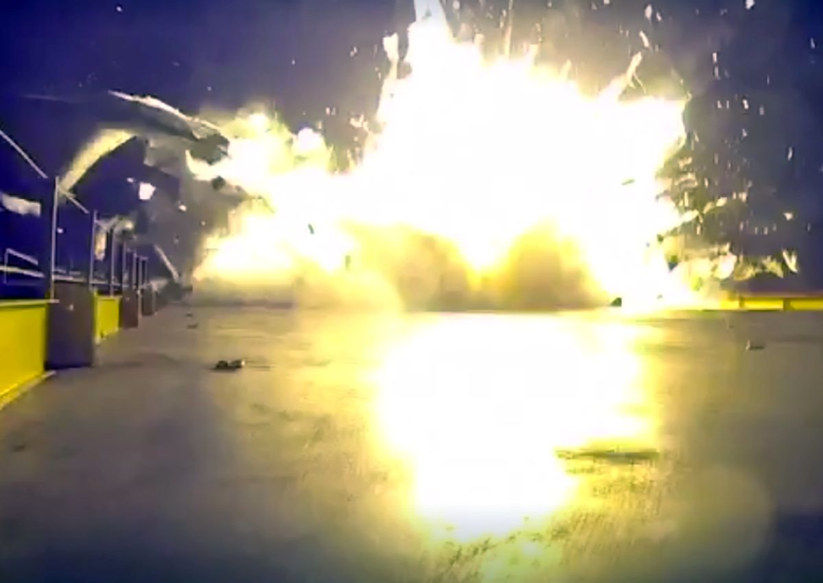 what is spacex s falcon 9 and why did it crash image 1