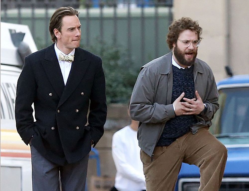 steve jobs biopic here are the first shots of michael fassbender as jobs and seth rogen as woz image 1