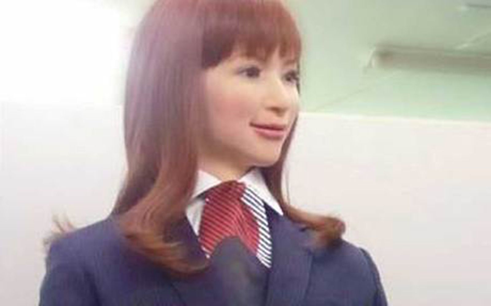 this japanese hotel will be run almost entirely by robots image 2