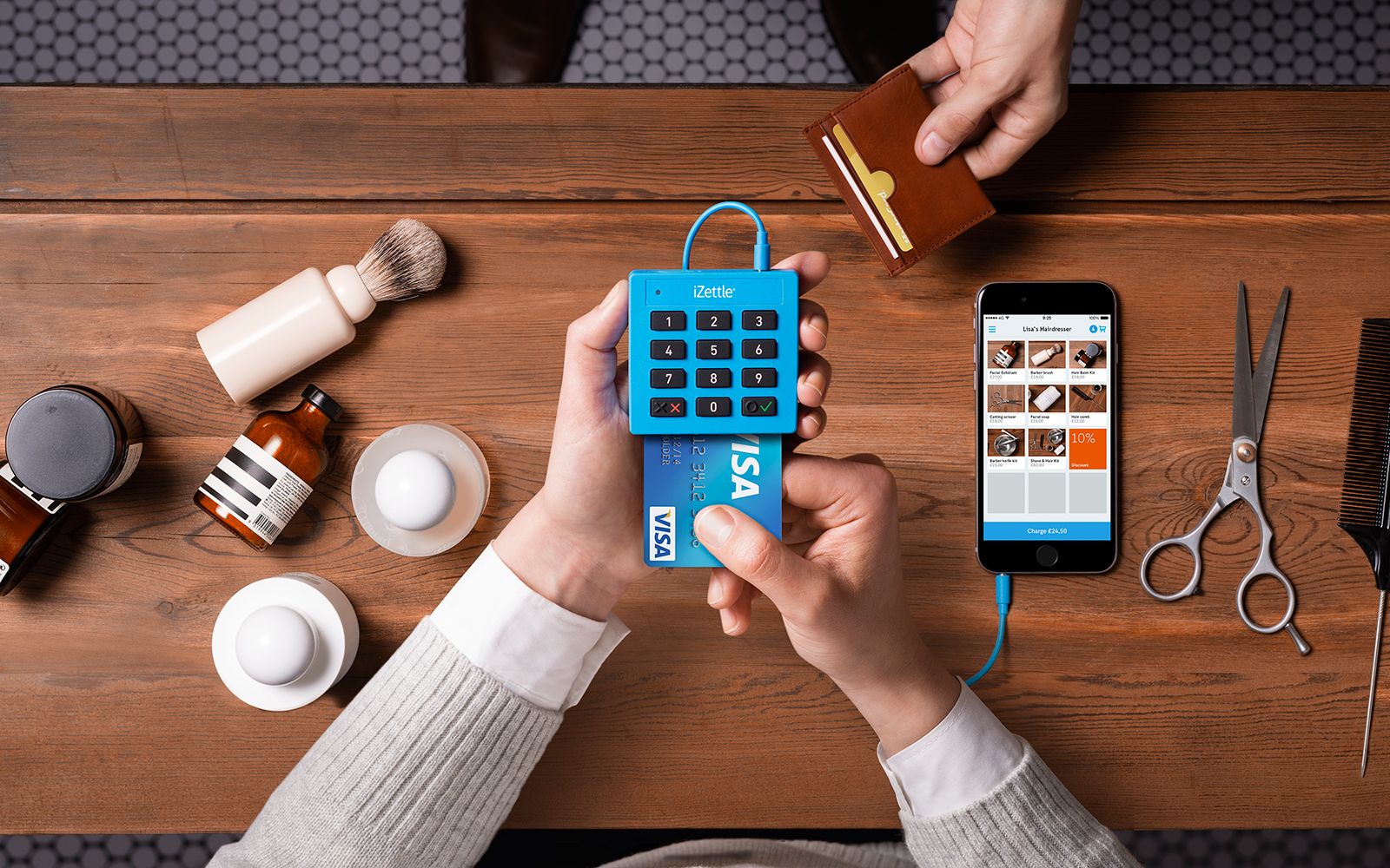 now anyone can take chip and pin payments thanks to world first free card reader from izettle image 1