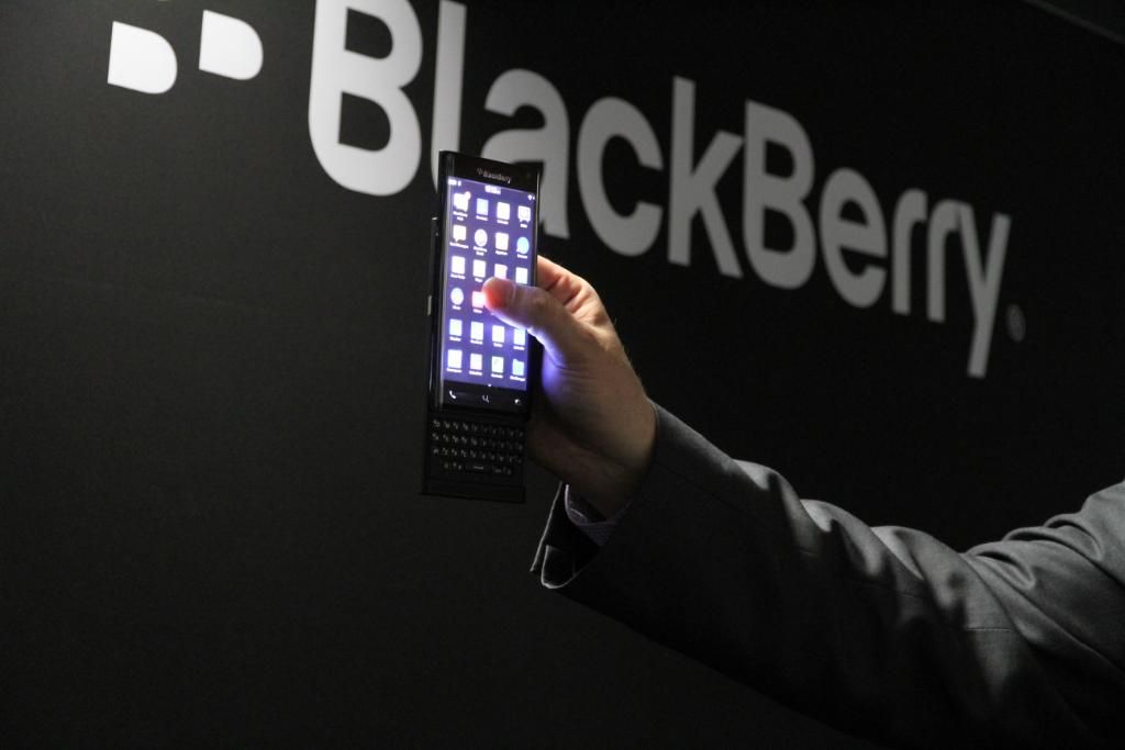 what the all new blackberry slider phone unexpectedly revealed at mwc 2015 image 1