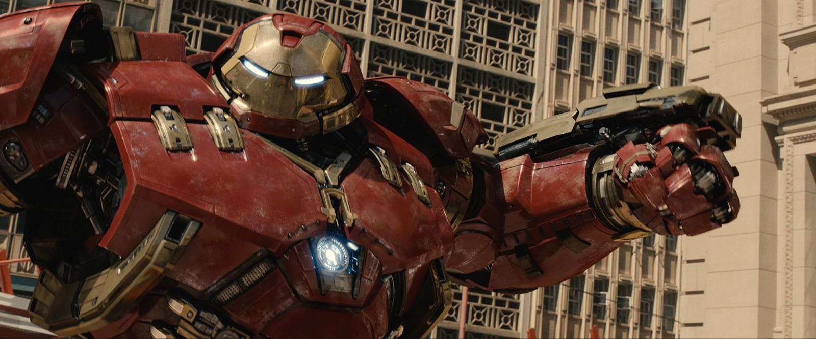strap on the hulkbuster iron man armour from avengers age of ultron in ar at imax cinemas image 1