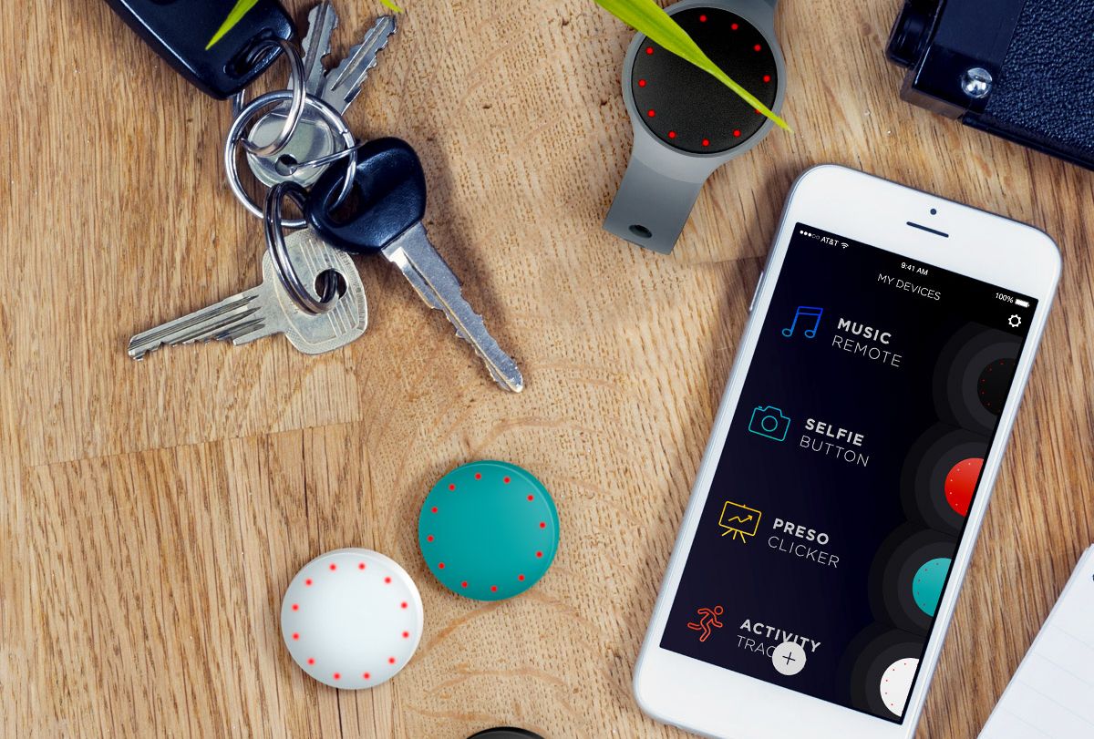 misfit s new flash link is a budget activity tracker that doubles as a smart button image 1