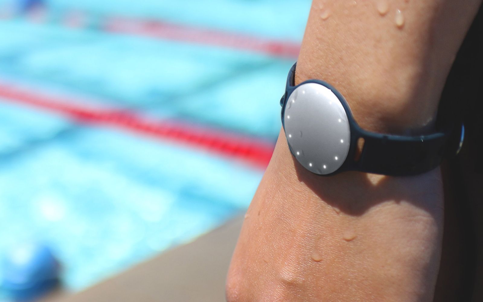 misfit unveils speedo shine the water wearable for swimmers image 1