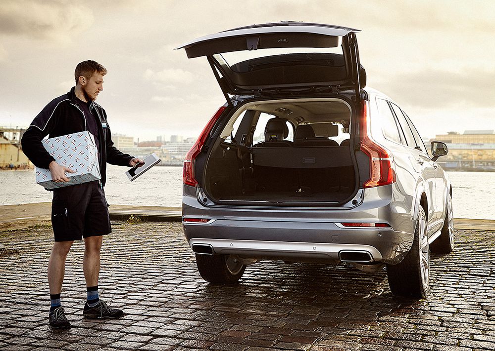volvo gets christmas shopping delivered to your car image 1