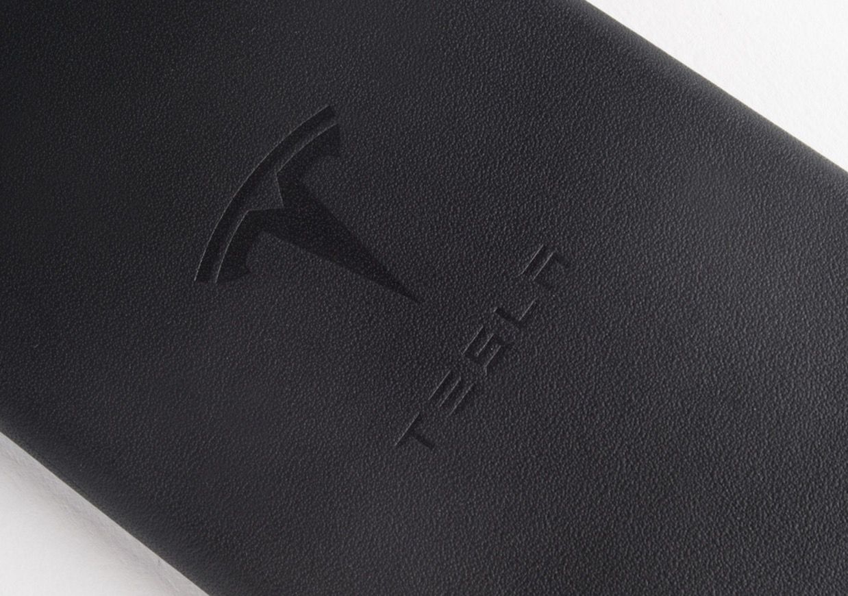 tesla now sells iphone 6 6s cases and wallets made from its seat leather image 3