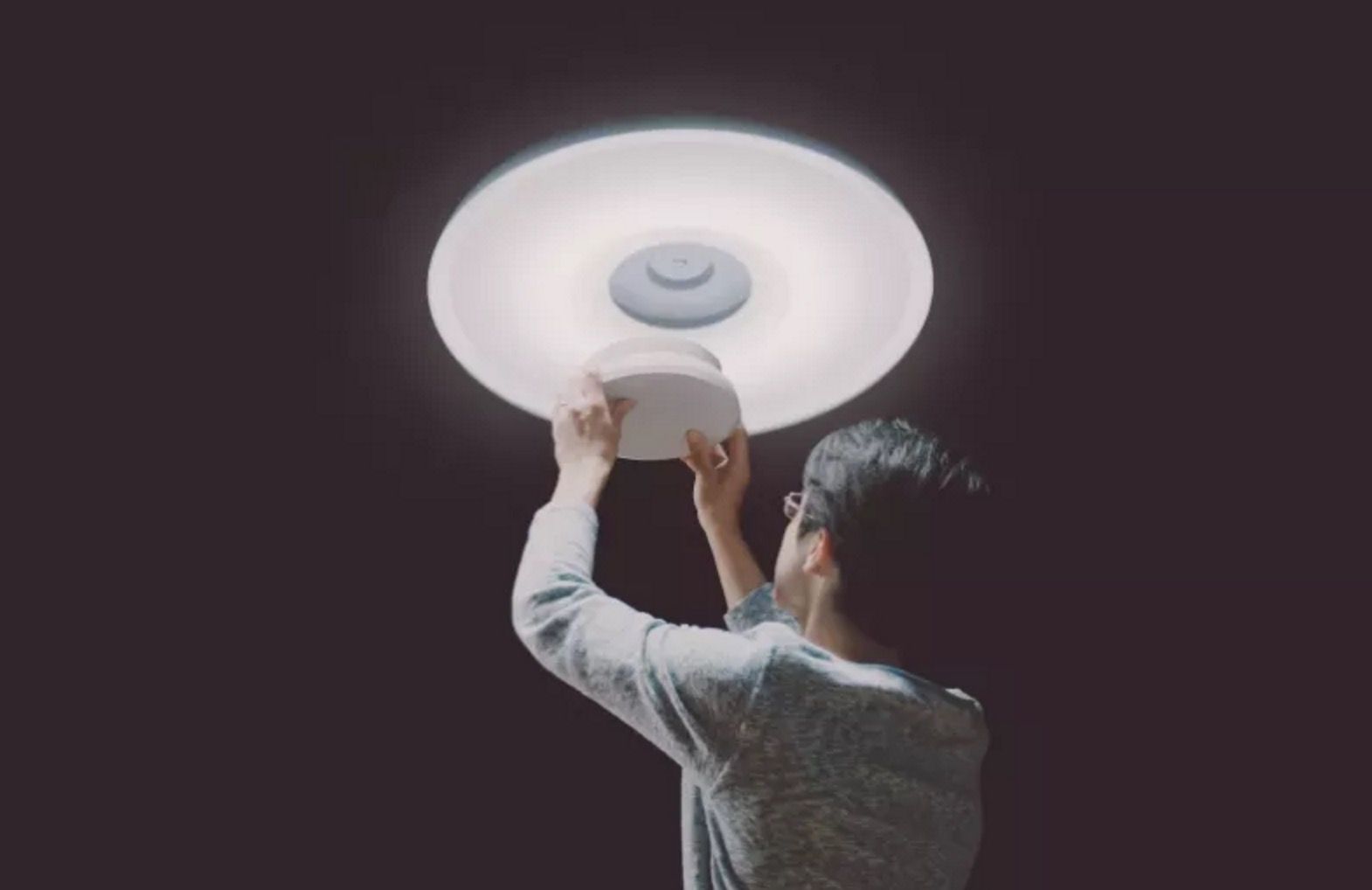 sony threw everything but the kitchen sink into this smart light image 1