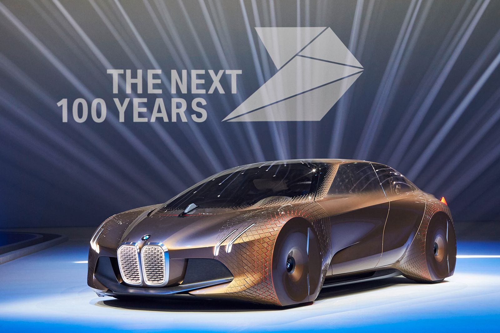 bmw vision next 100 the ultimate driving machine of the future image 1