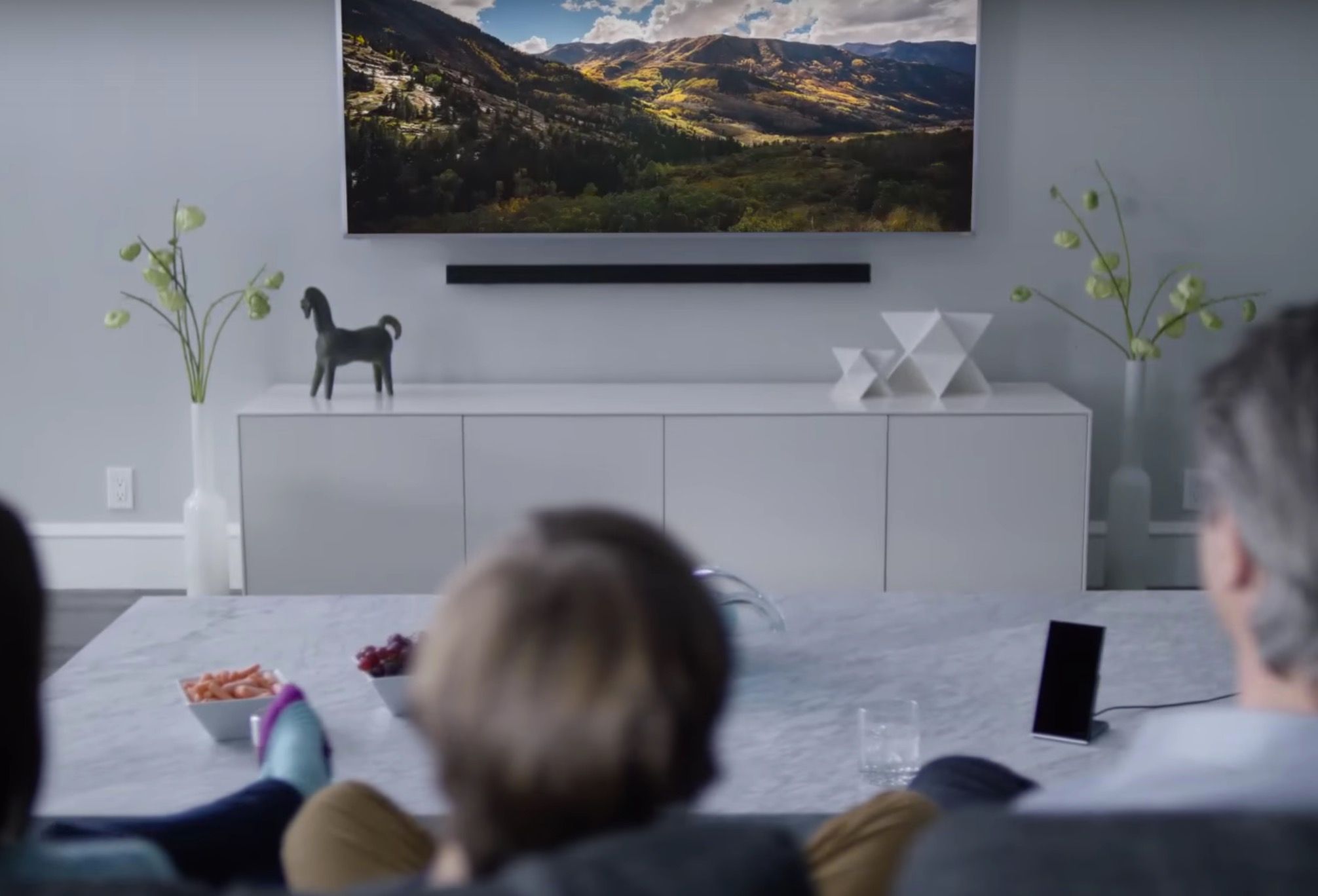 vizio s new tv and speaker lineup come with google cast and an android tablet image 1