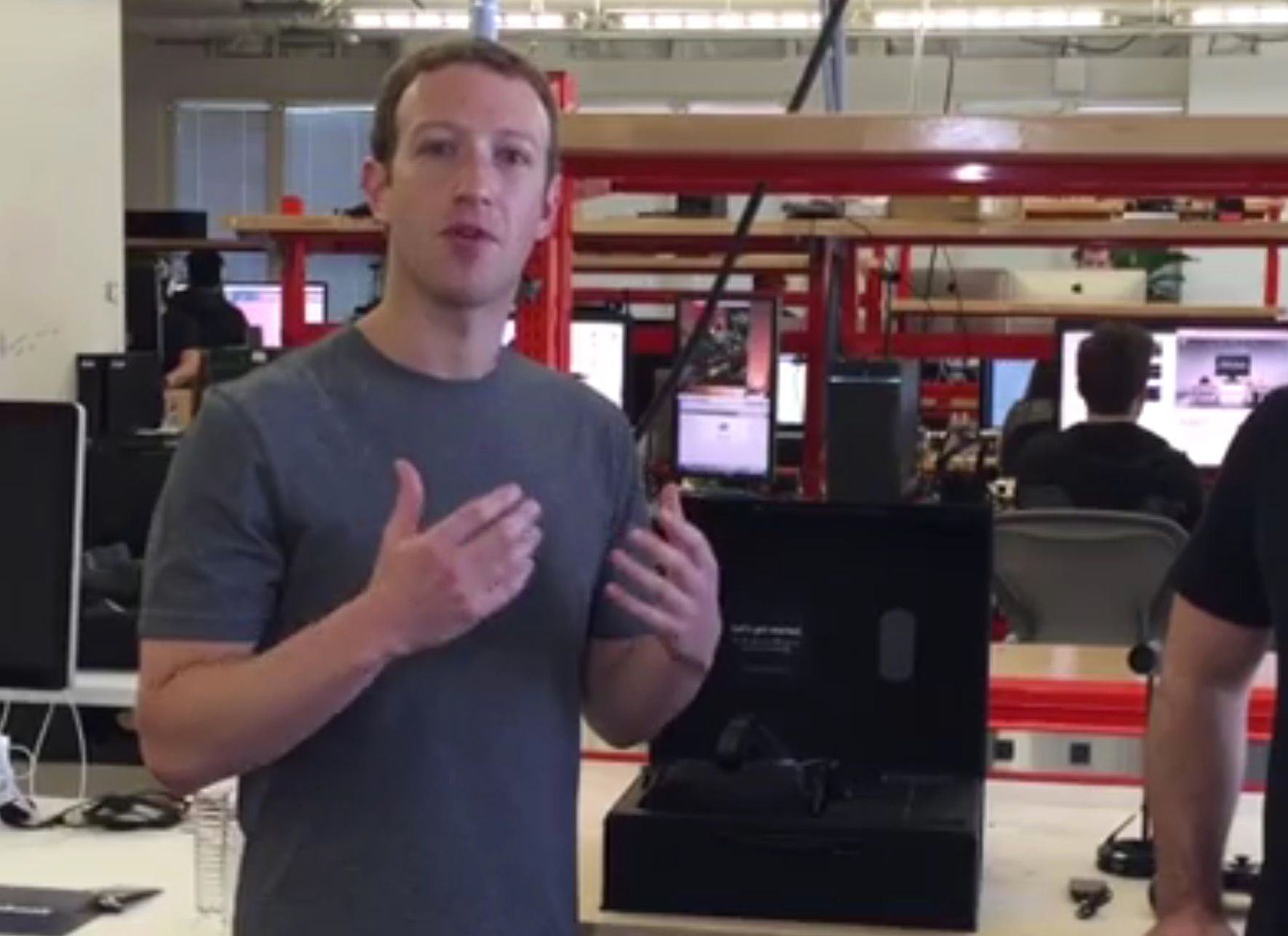 watch mark zuckerberg unbox retail oculus rift via facebook livestream image 1