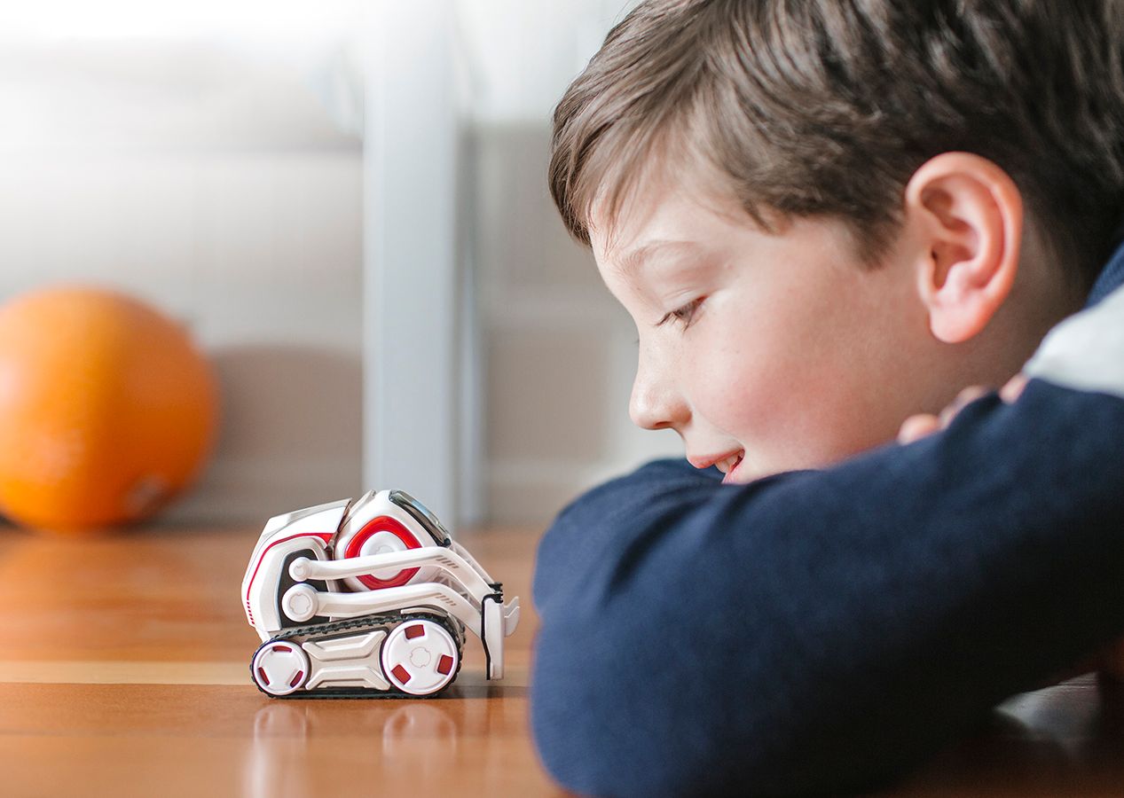 cozmo is the tiny robot with the big brain from the team behind anki overdrive image 1