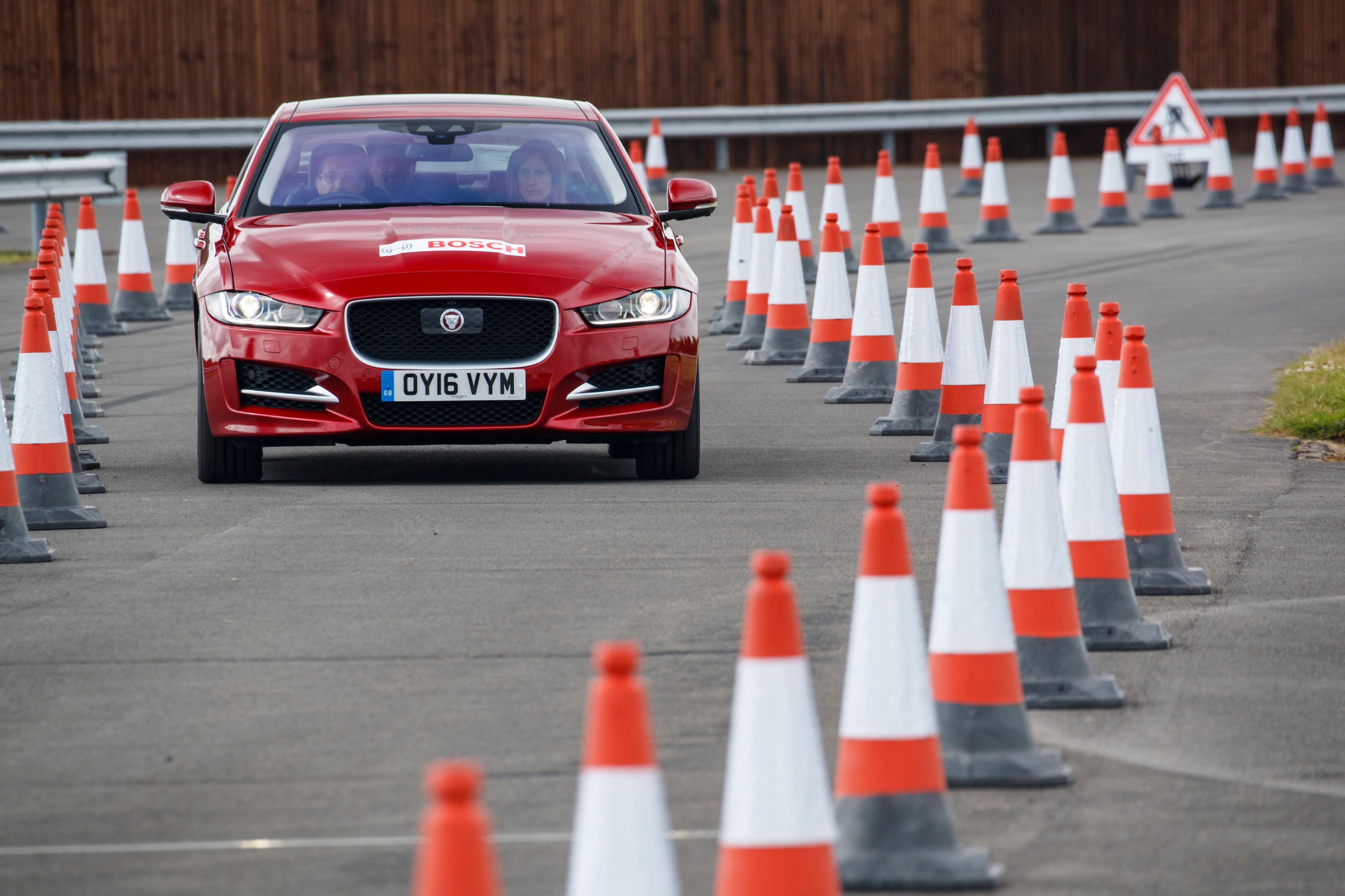 jaguar demos new technology to assist future drivers image 5