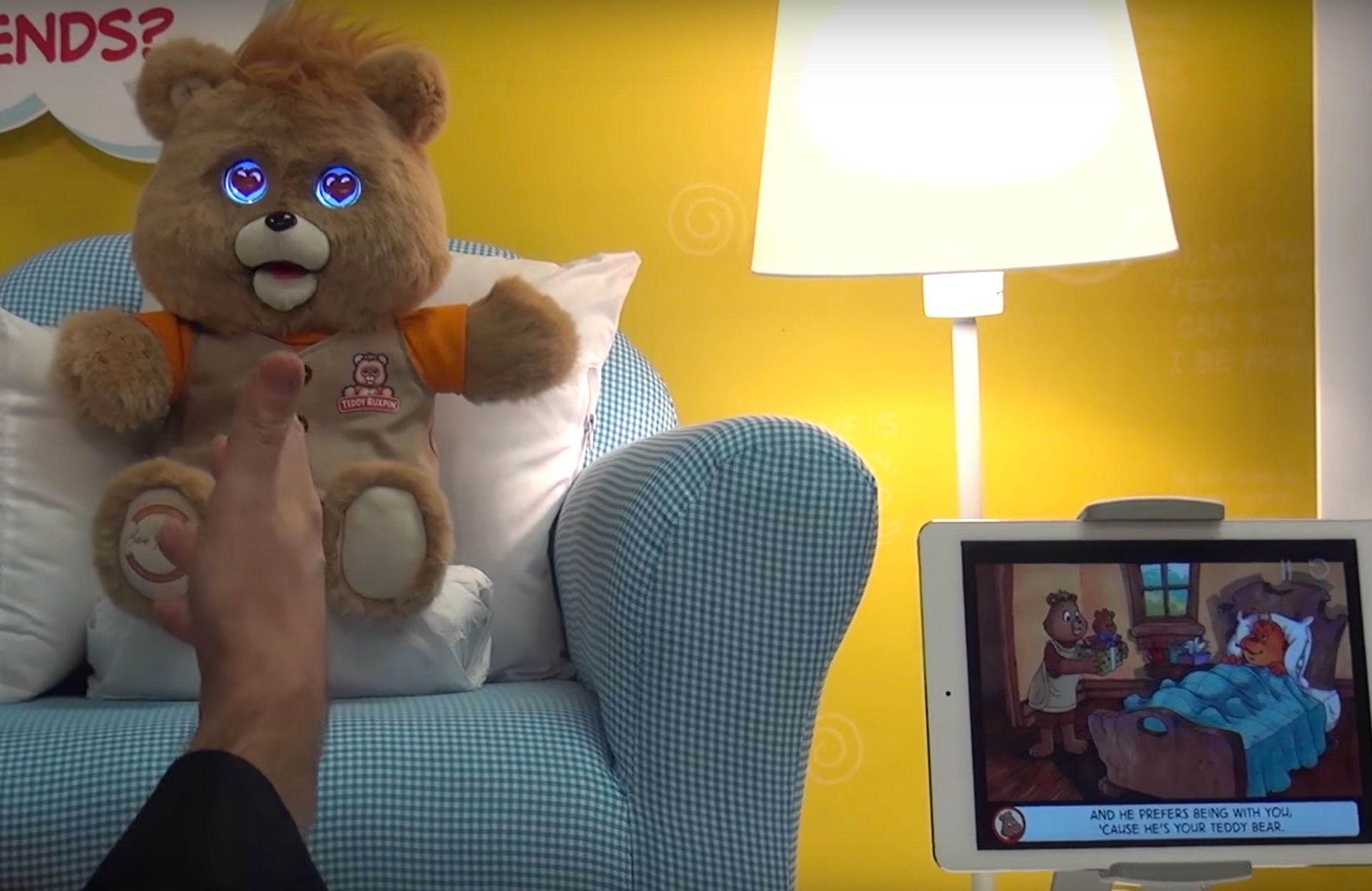 80s kids rejoice teddy ruxpin is back with lcd eyes and more image 1