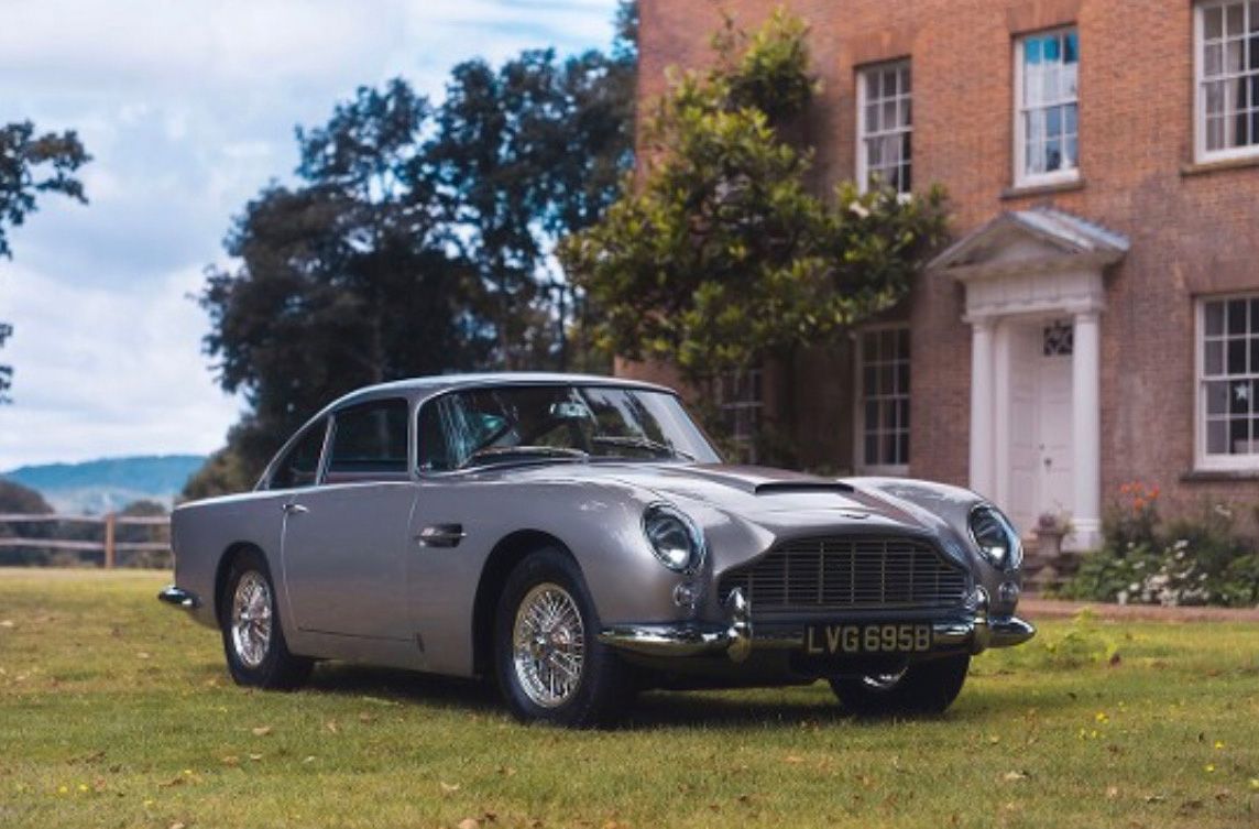 apple pay was used to buy an 825 000 aston martin db5 image 1