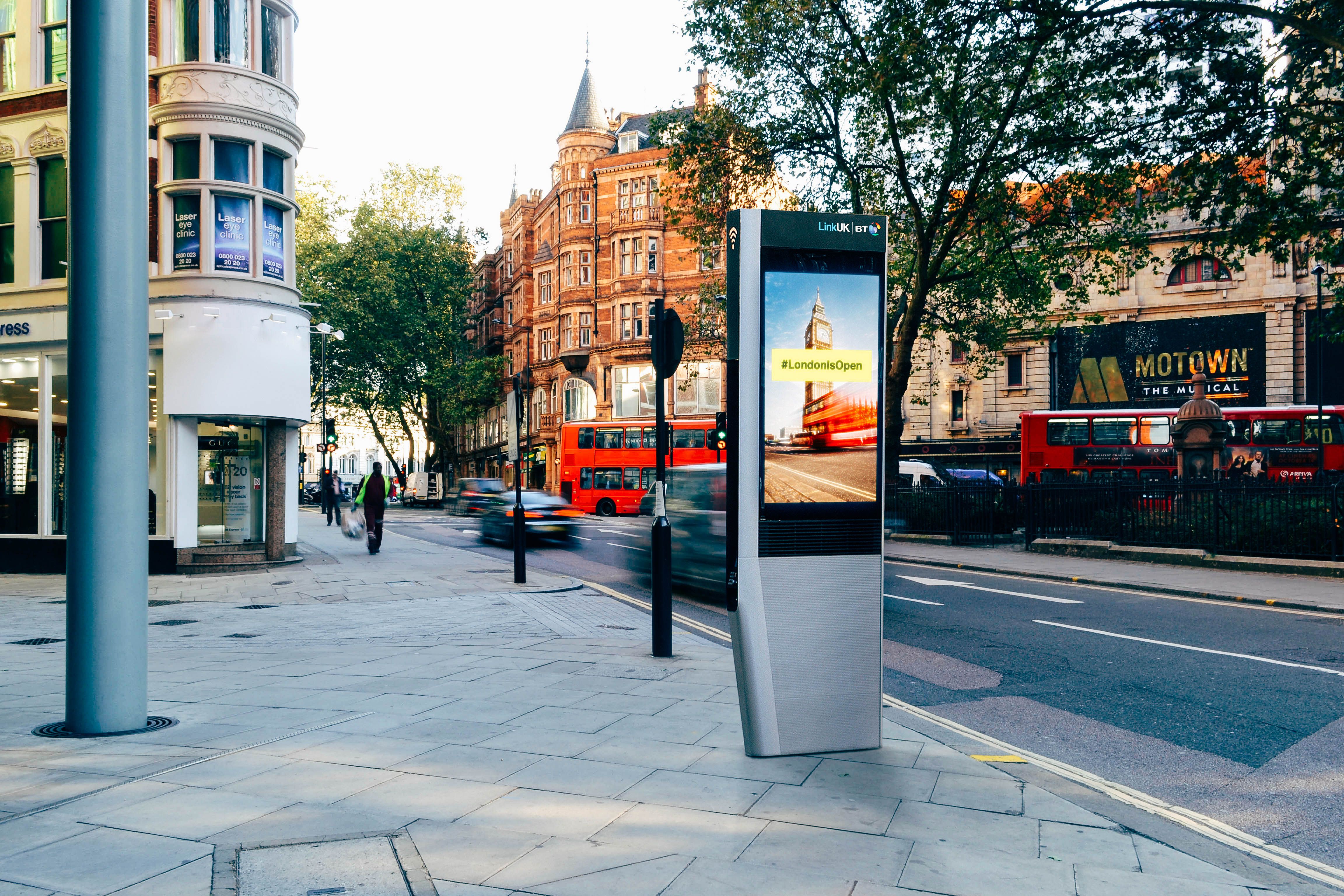 londoners will soon benefit from link s 1gbps wi fi booths image 1