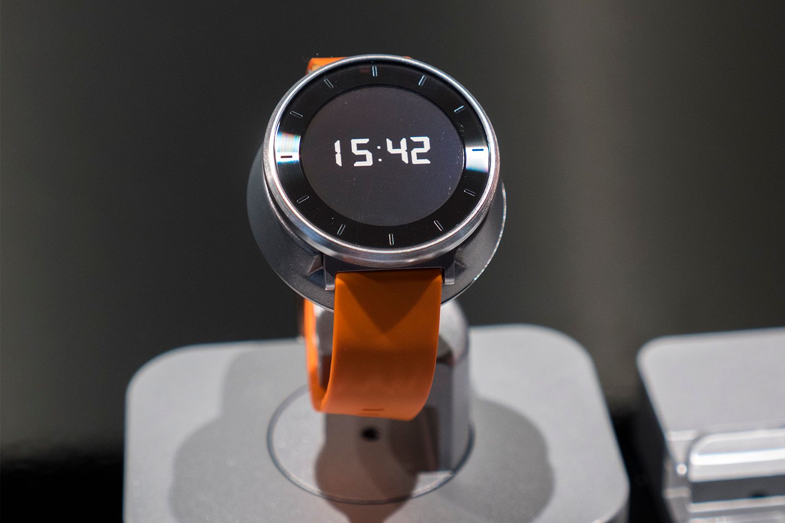 huawei fit delivers heart rate monitor in a watch style fitness tracker image 1