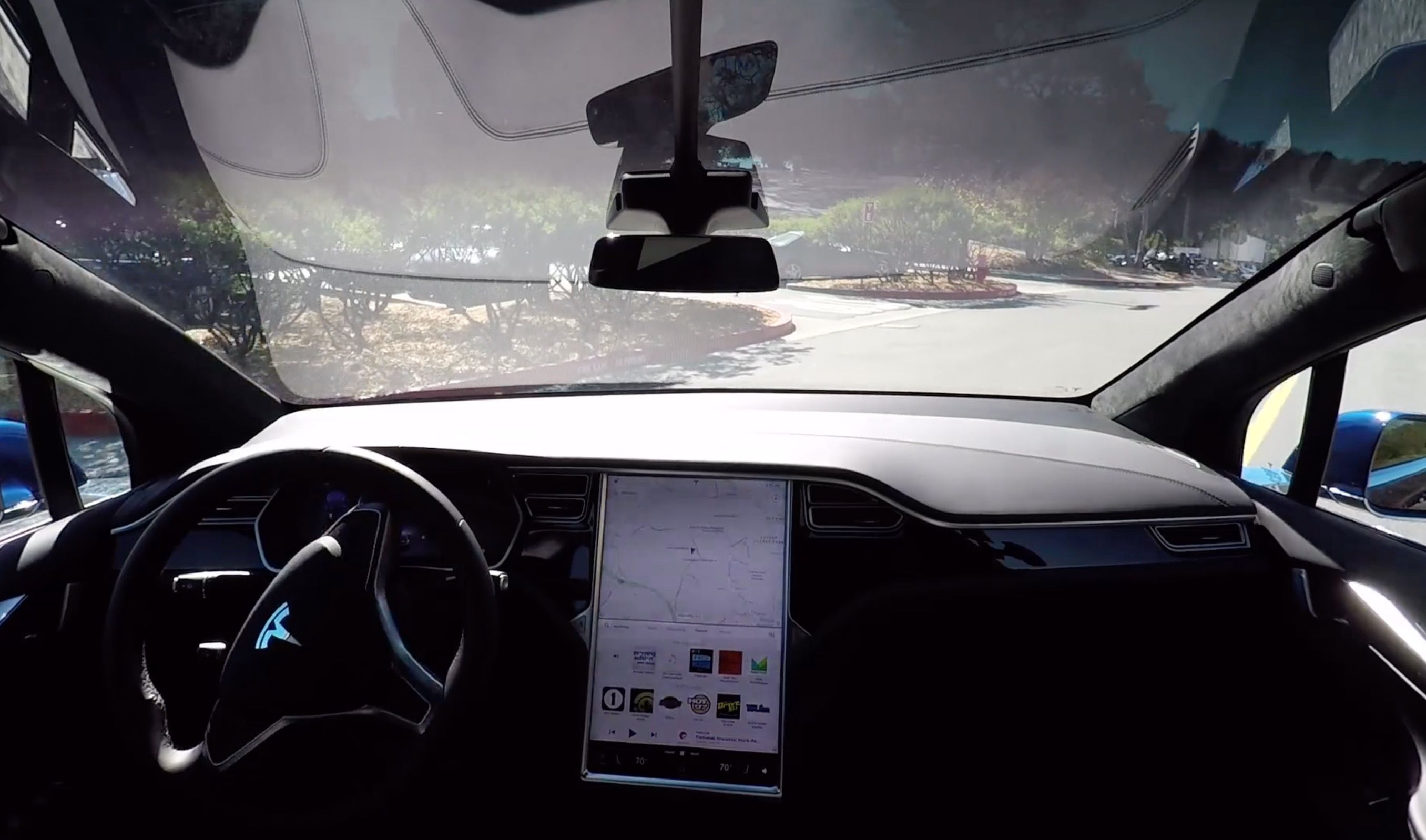 tesla s heavily upgraded autopilot will start rolling out in december image 1