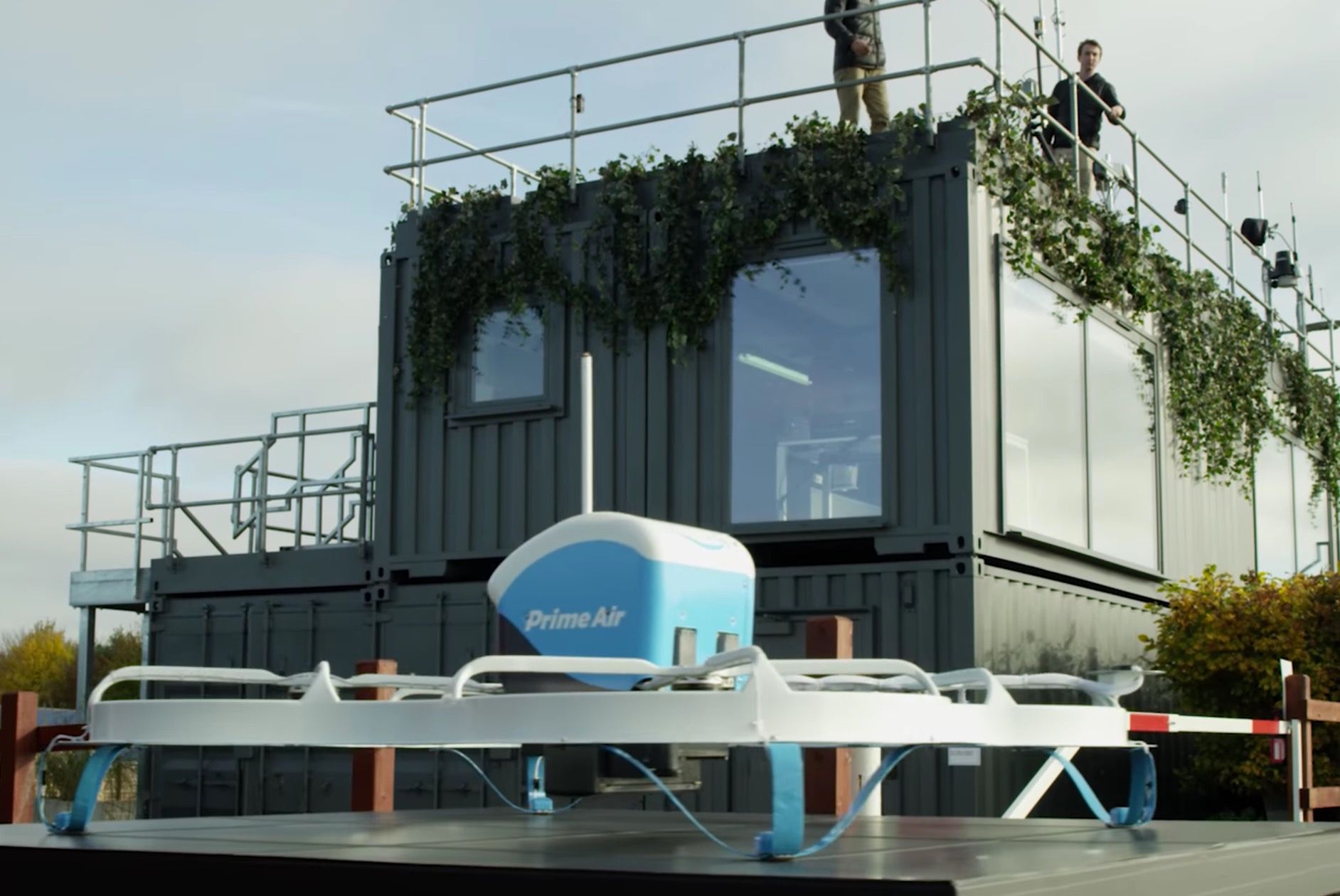 how does amazon prime air work and where is drone delivery available image 2