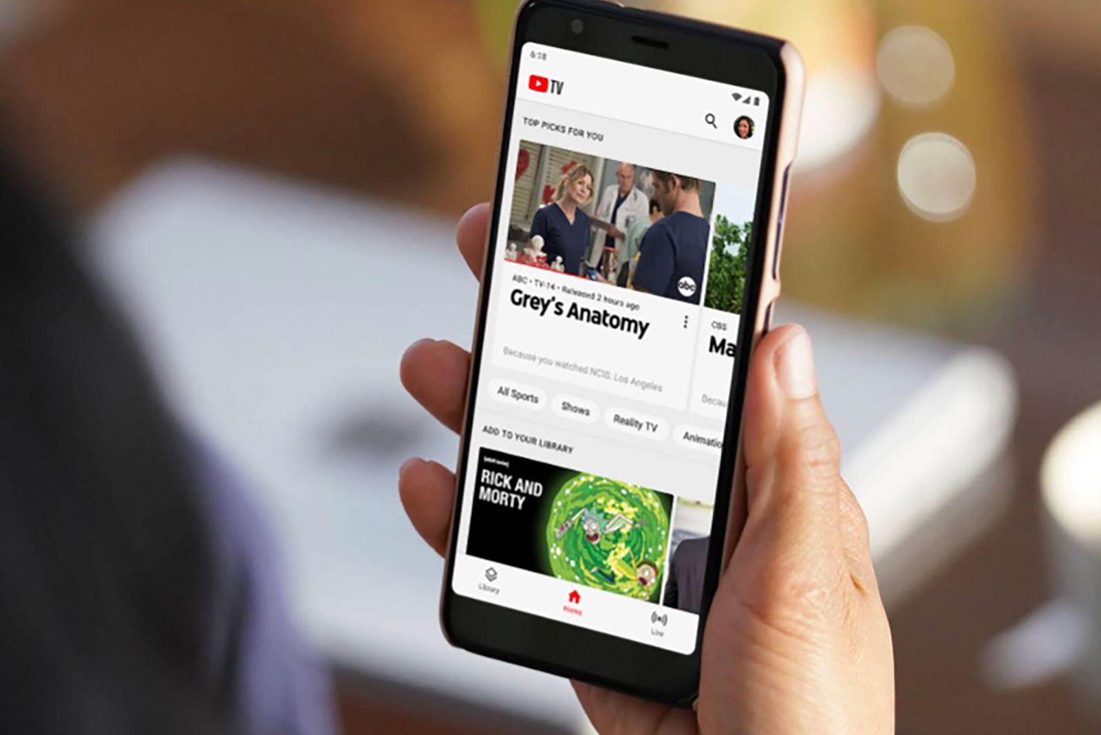 What is YouTube TV, which channels does it offer, and how does it work? photo 1