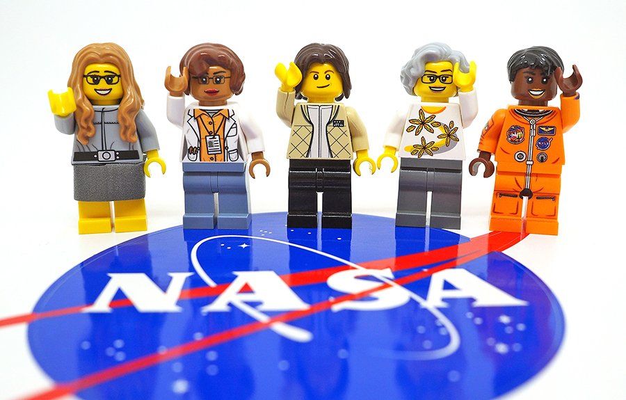 lego is honouring the women of nasa with this cool new set image 1