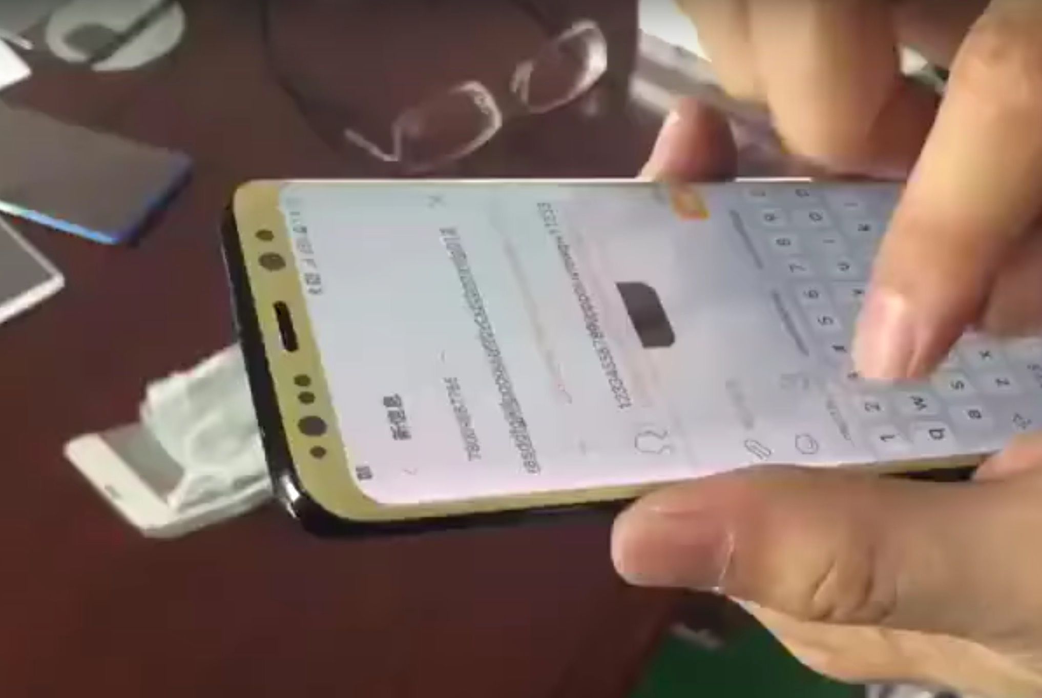 latest samsung galaxy s8 leak is a video of someone typing really fast image 1