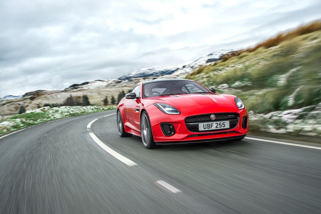 jaguar updates f type with 4 cylinder engines and latest in car tech image 1