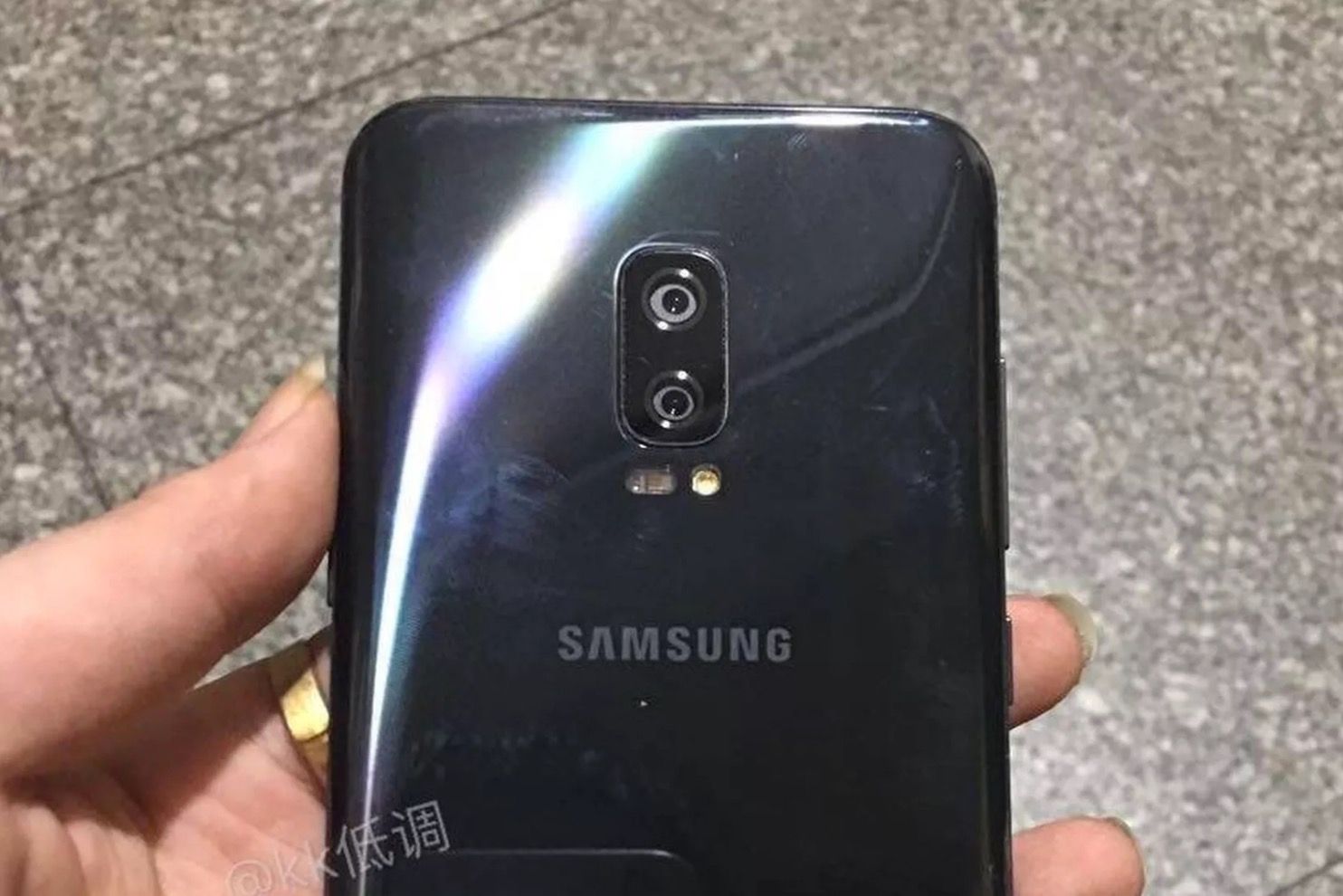 this leaked galaxy s8 prototype proves it almost had a dual camera image 1