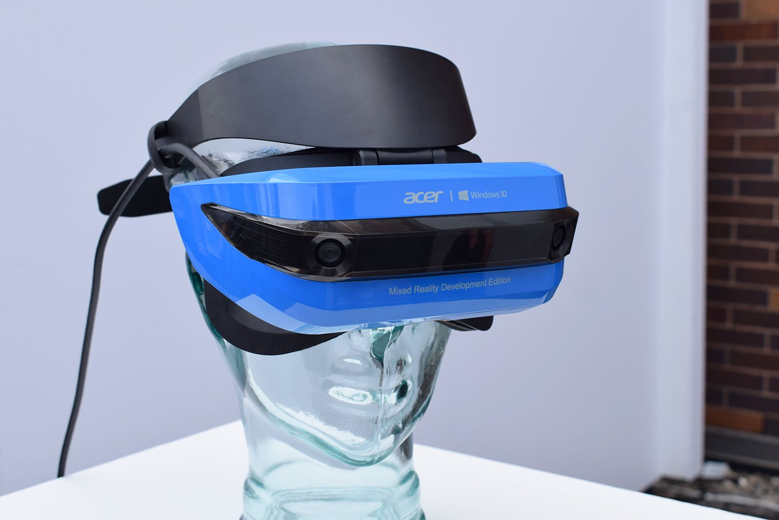 Acer Windows Mixed Reality review: Good enough to bring VR
