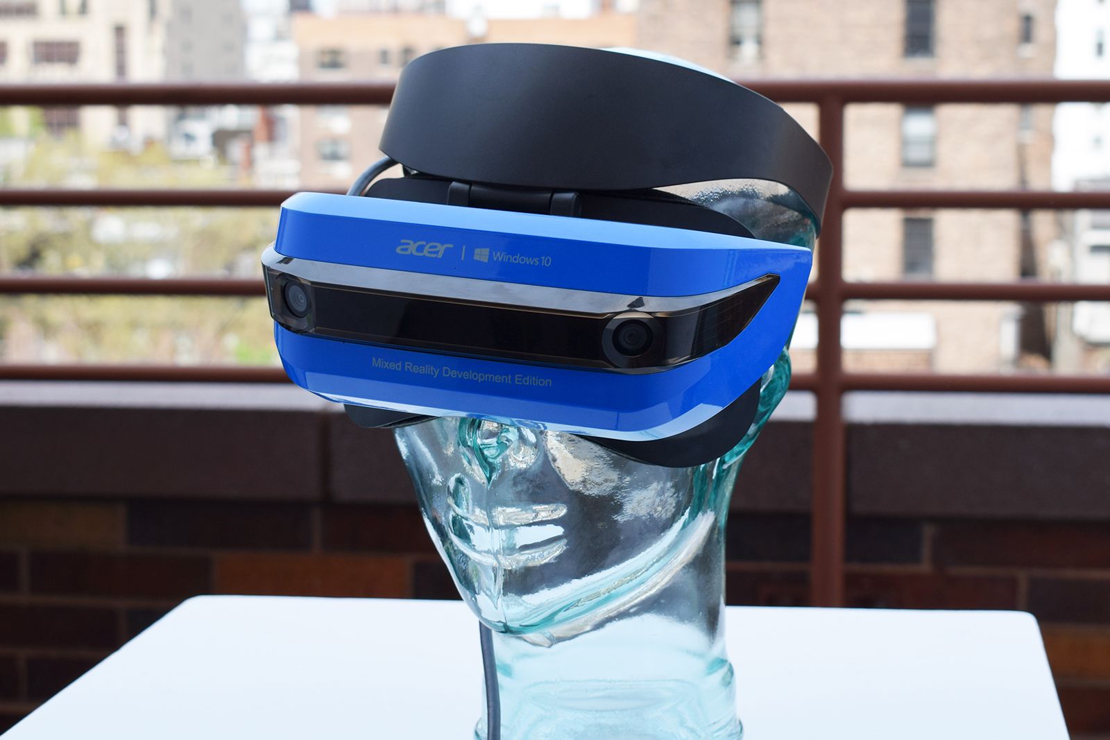 Acer Windows Mixed Reality review: Good enough to bring VR