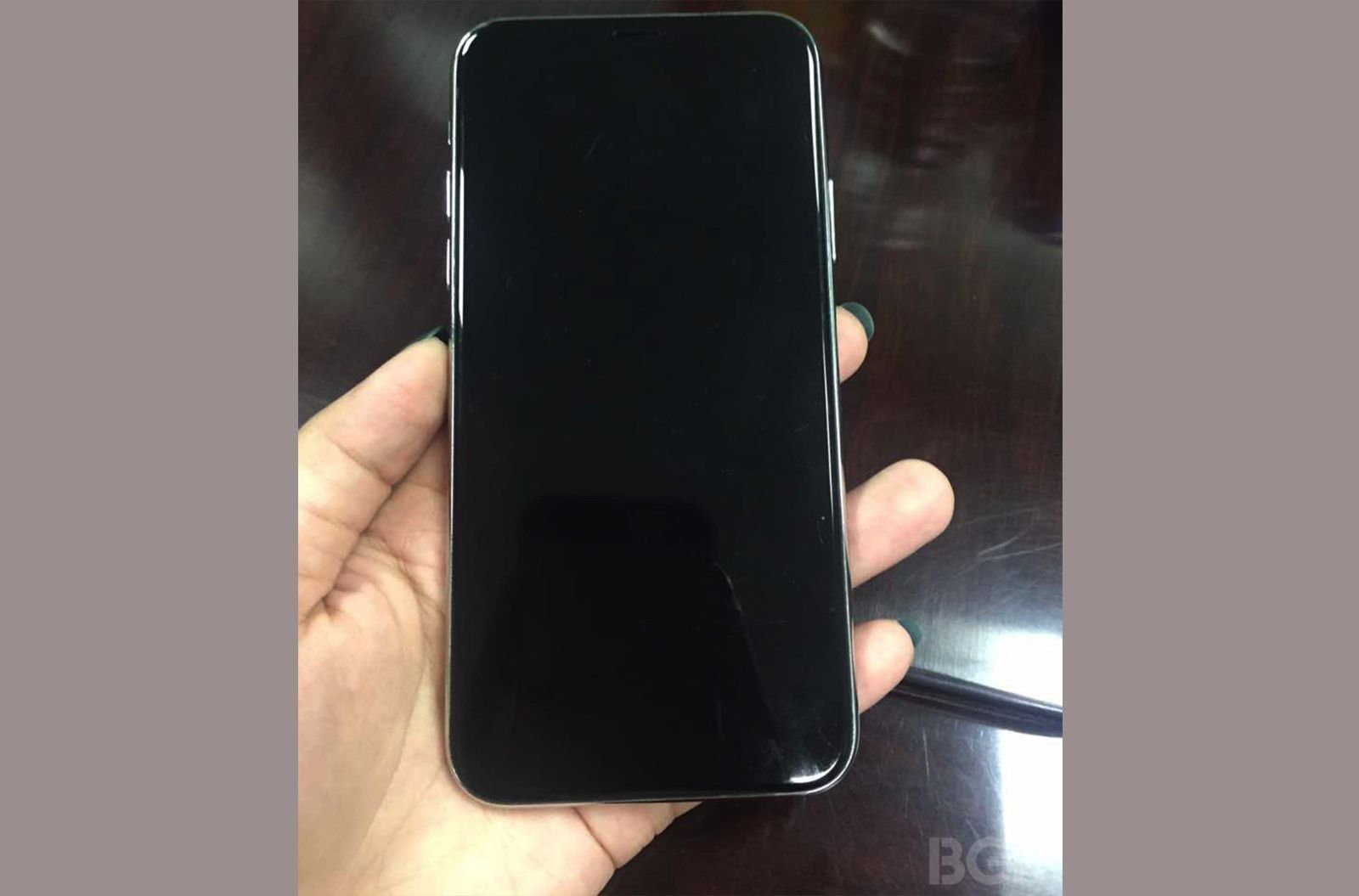 these amazing leaked photos show the real iphone 8 in all its glory image 1